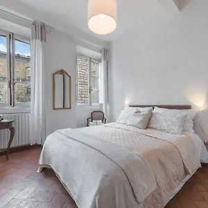 Pitti - Flo Apartment