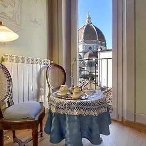 Romantic In The Heart Of Apartment